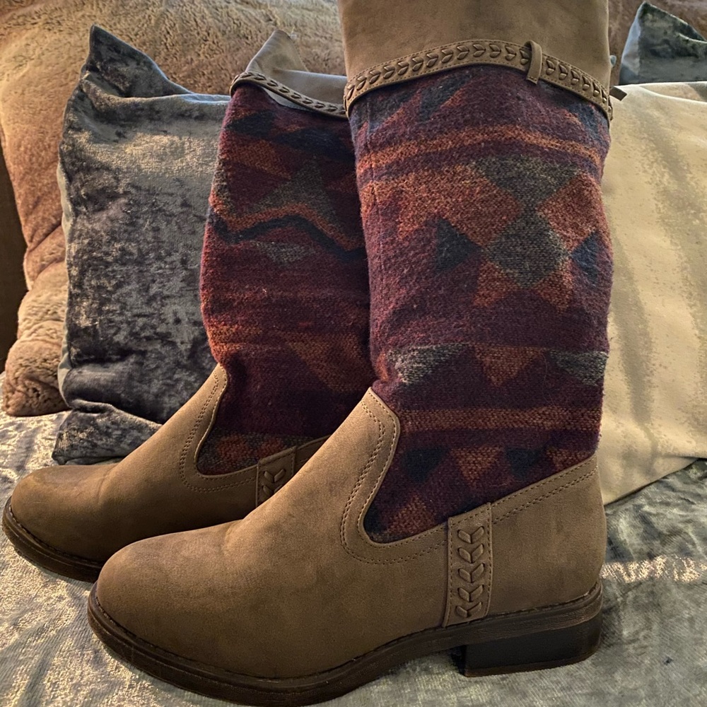 Gray Aztec Boot